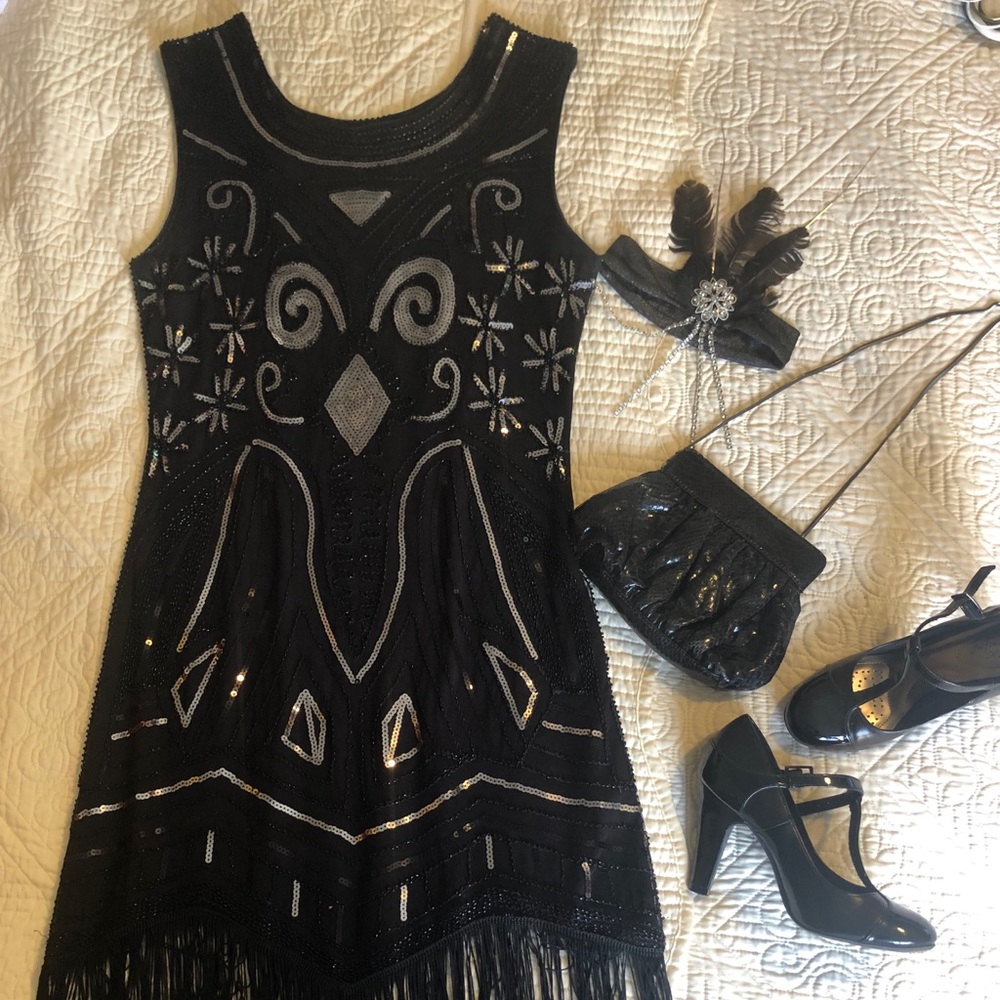 Flapper Roaring 20’s Dress & headpiece